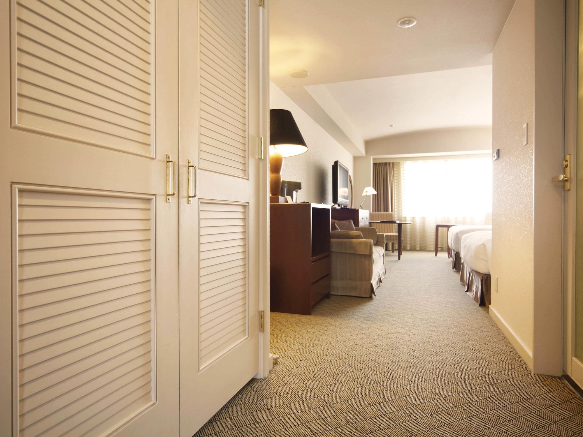 Miyako Hotel Gifu Nagaragawa מראה חיצוני תמונה A guest room at the hotel